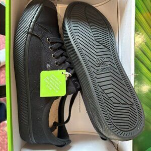 Cariuma OCA Low Shoes Mens Size 11.5 All Black Canvas Sneakers
